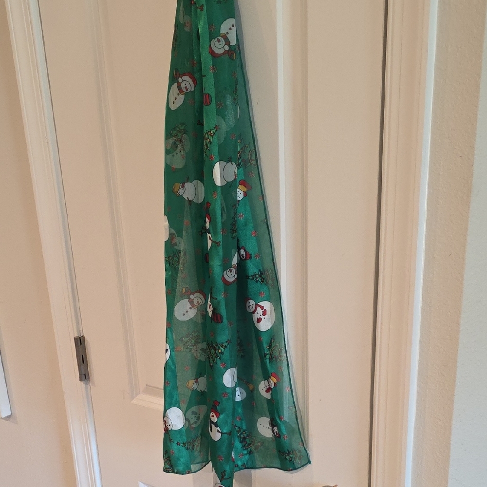 Charming Snowman‎ Print Green Scarf